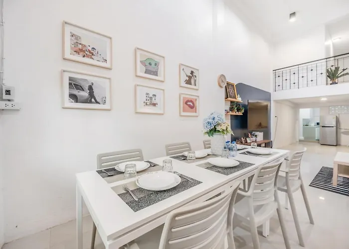 Group Haven - 6br Bangchak Bts 12 Sleeps Rb4 Villa Bangkok