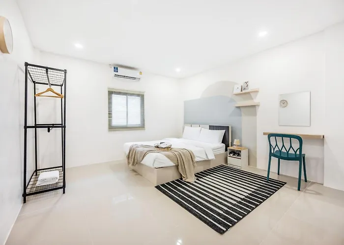 Villa Group Haven - 6br Bangchak Bts 12 Sleeps Rb4 Bangkok